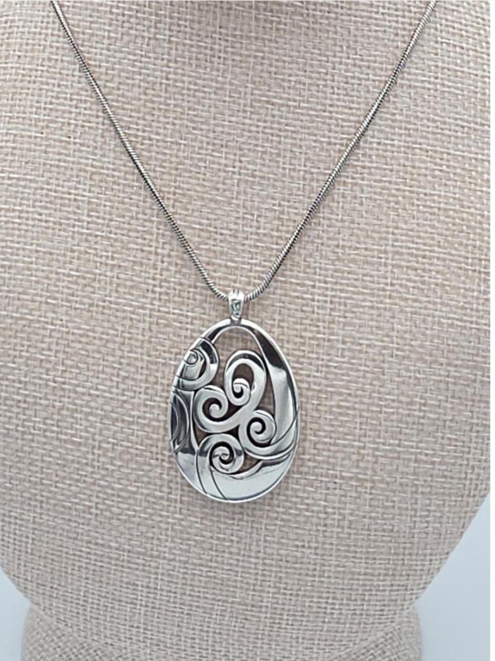 Brighton Mingle Necklace w/oval Scroll Pendant